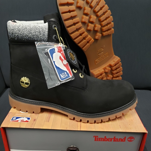 Timberland Premium 6" Men's NBA Toronto Raptors Boot - Picture 1 of 6